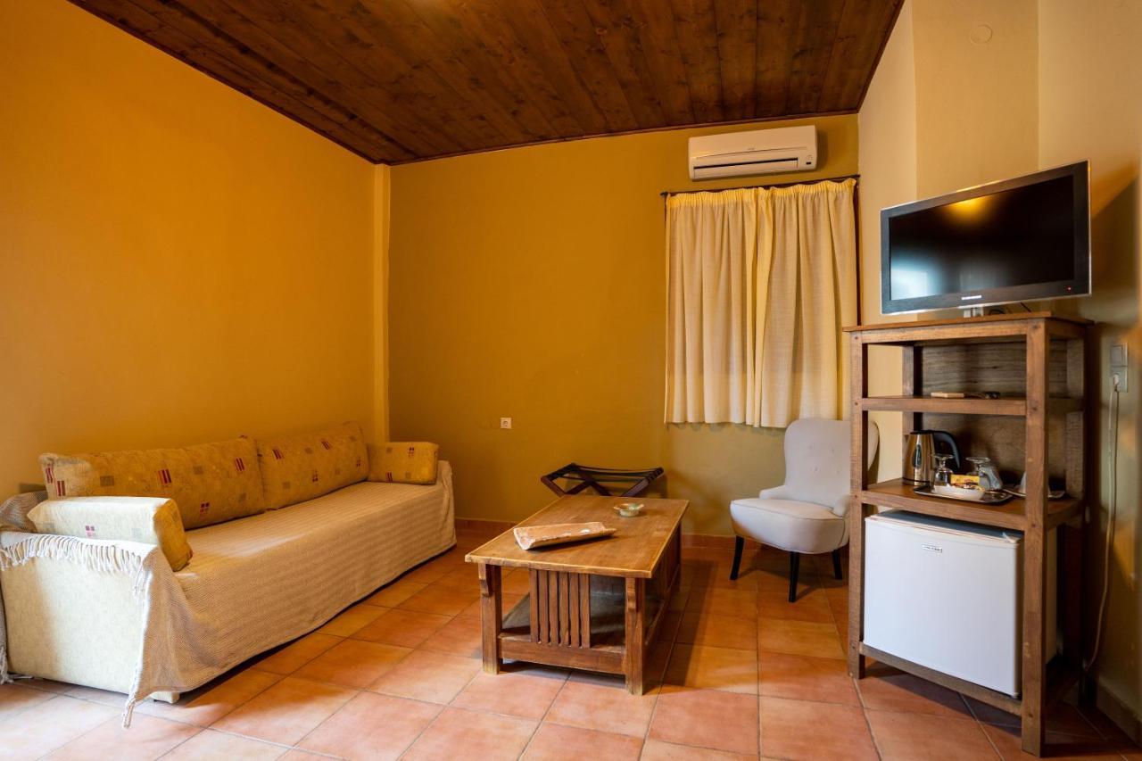Guesthouse Laoula Yerolimin Extérieur photo