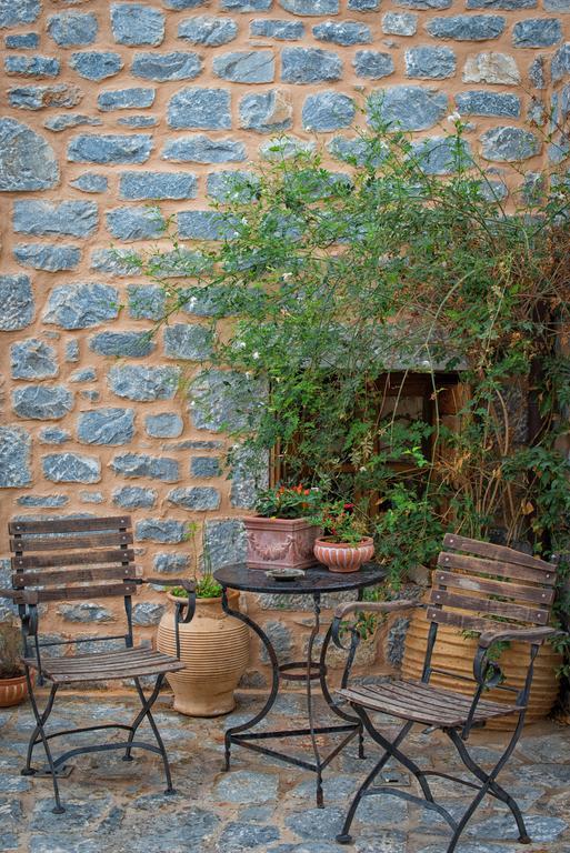 Guesthouse Laoula Yerolimin Extérieur photo